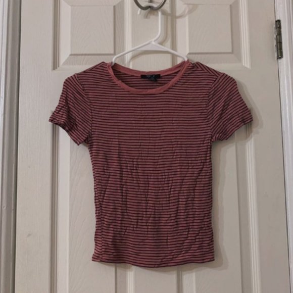 Forever 21 Tops - crop top